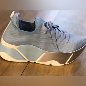 NEW fashionable blue stretch slip-on sneakers